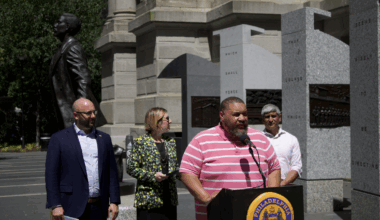 Philly launches Spanish, Chinese civic info guides